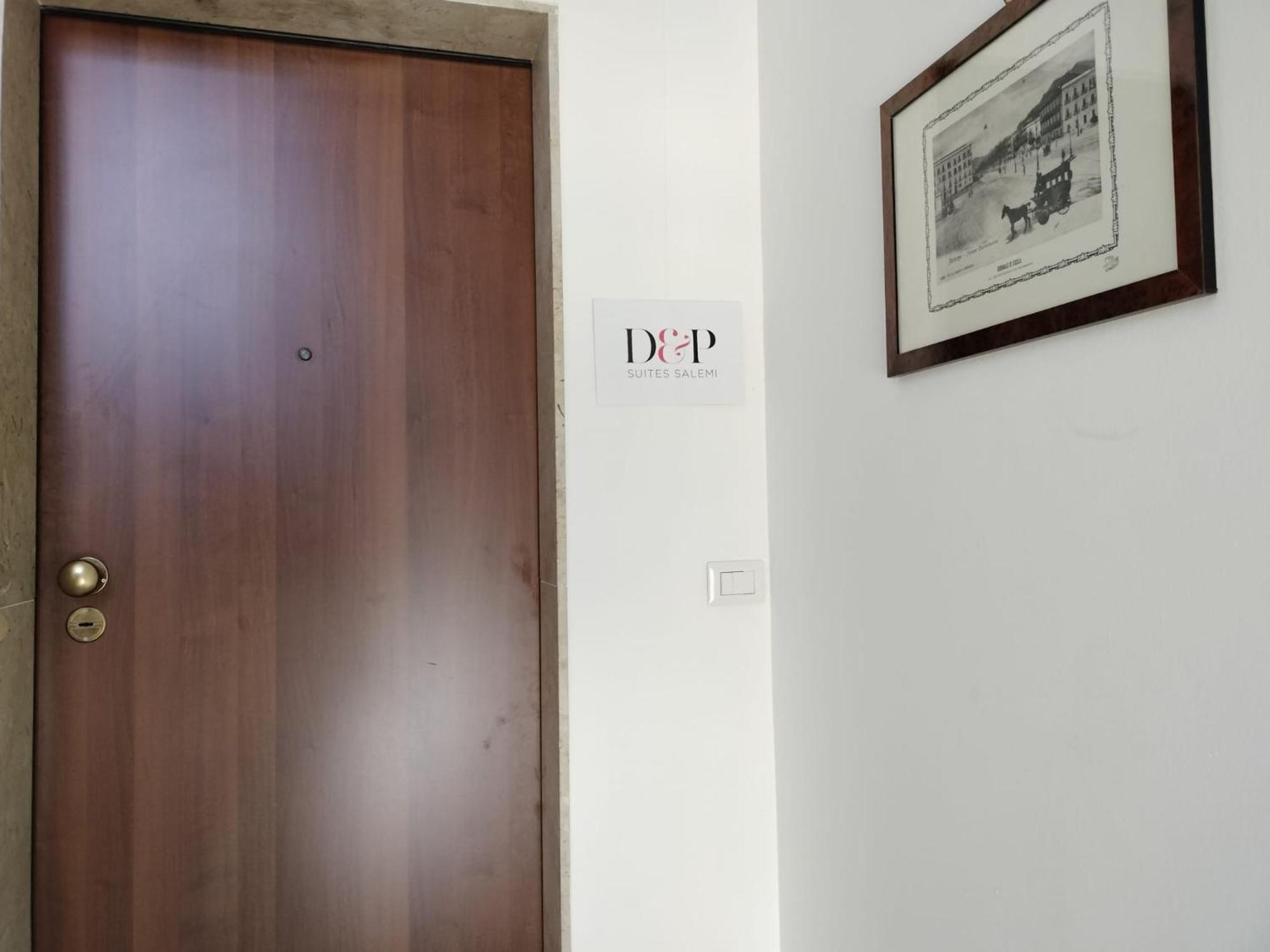 D&P Suites 1 サレーミ エクステリア 写真