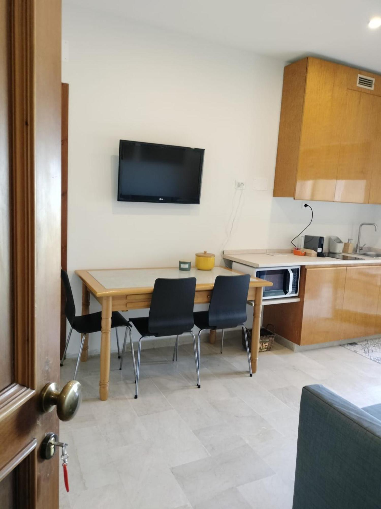 D&P Suites 1 サレーミ エクステリア 写真